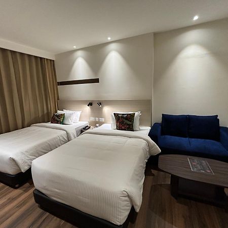Presidency Airport Hotel Kochi Luaran gambar