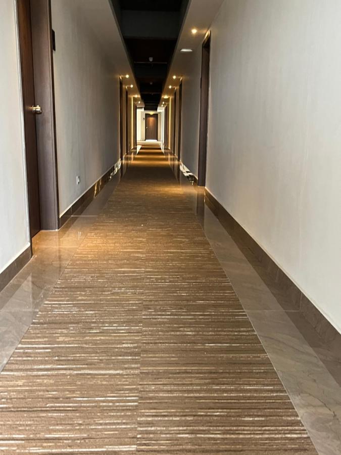 Presidency Airport Hotel Kochi Luaran gambar