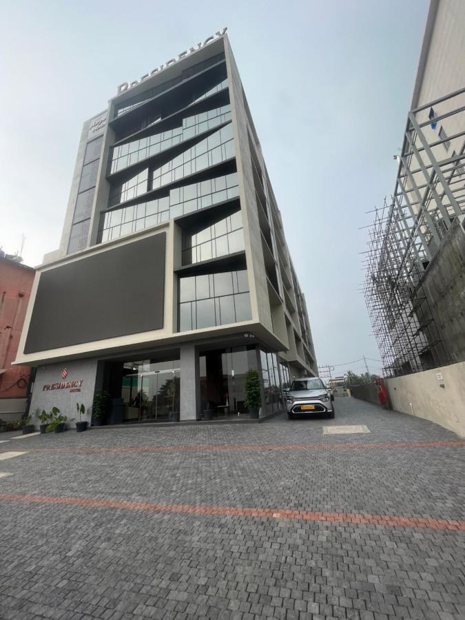 Presidency Airport Hotel Kochi Luaran gambar