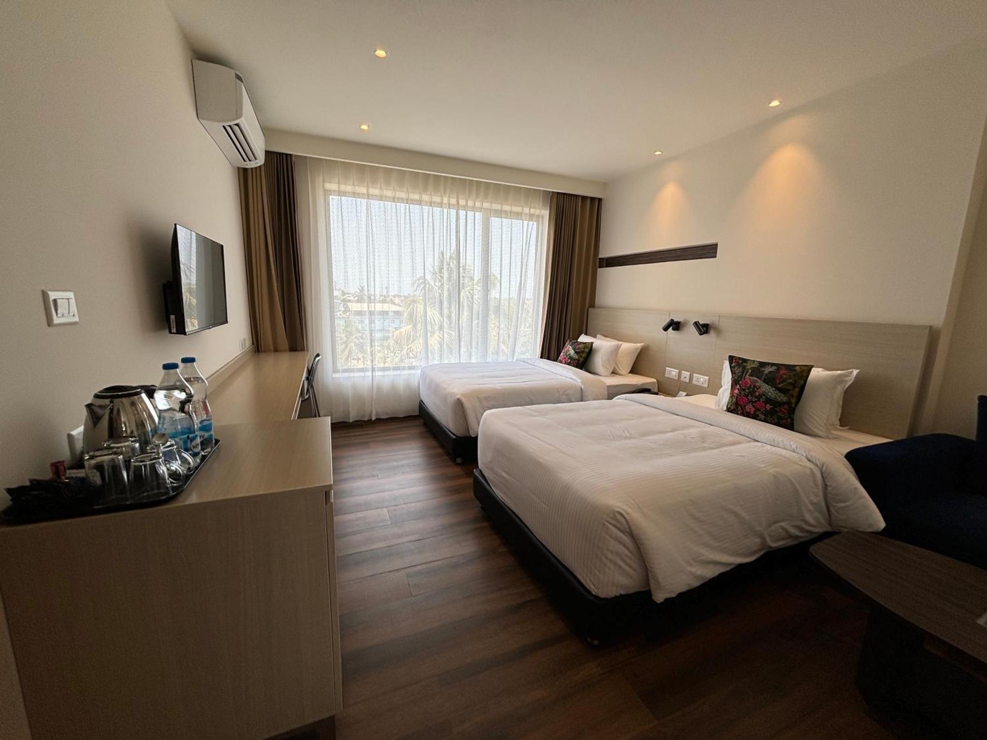 Presidency Airport Hotel Kochi Luaran gambar