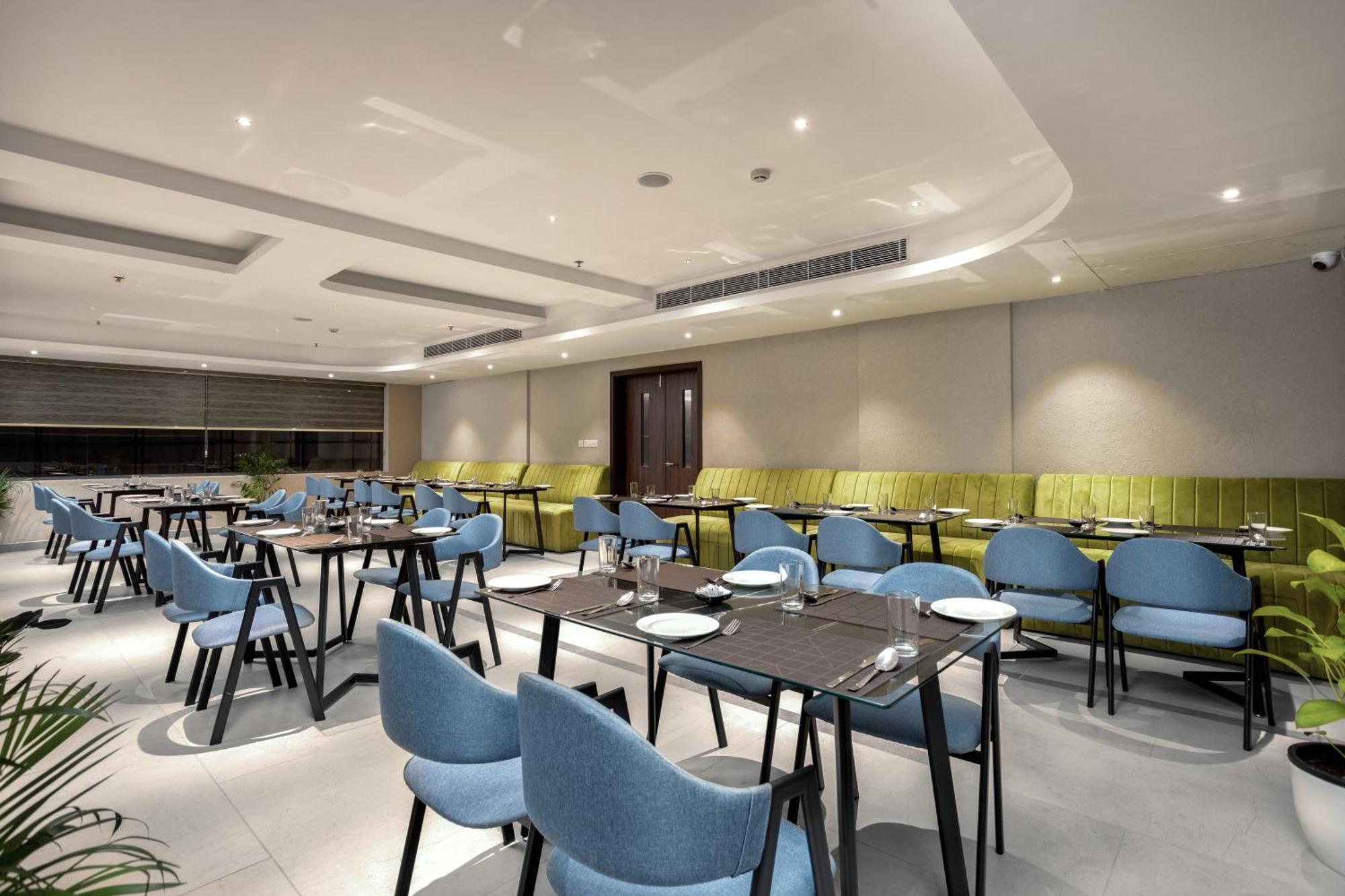 Presidency Airport Hotel Kochi Luaran gambar